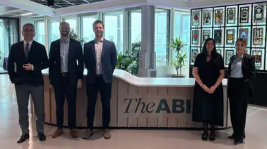 TSB Heyeti İngiliz Sigortacılar Birliği'ni Ziyaret Etti