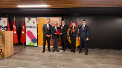 Sarı Kırmızı Kareler Fotoğraf Yarışması'nda Ödül Heyecanı