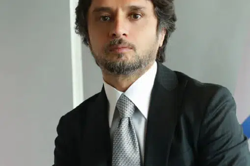 Davut Menteş kimdir?