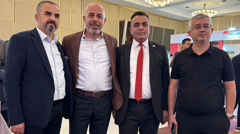 Bülent Yük ve ATO ekibi 4. Sigortacılık Fuarında